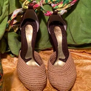 🌼  Zinc CHUNKY YELLOW Floral STILETTO Sandals Sexy Straw RAFFIA wedge Sz 9 EPLC